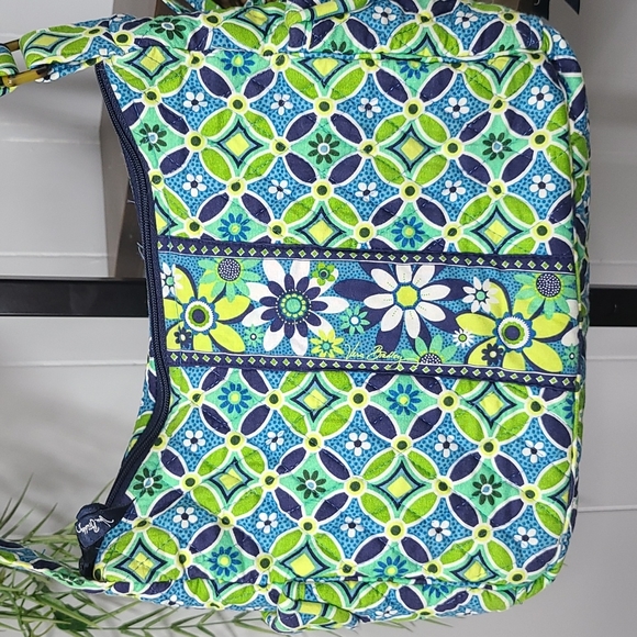 Vera Bradley Retired Daisy Daisy Set - Picture 4 of 12